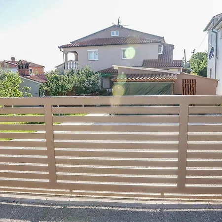 Dalibor 1870 Apartman Póla